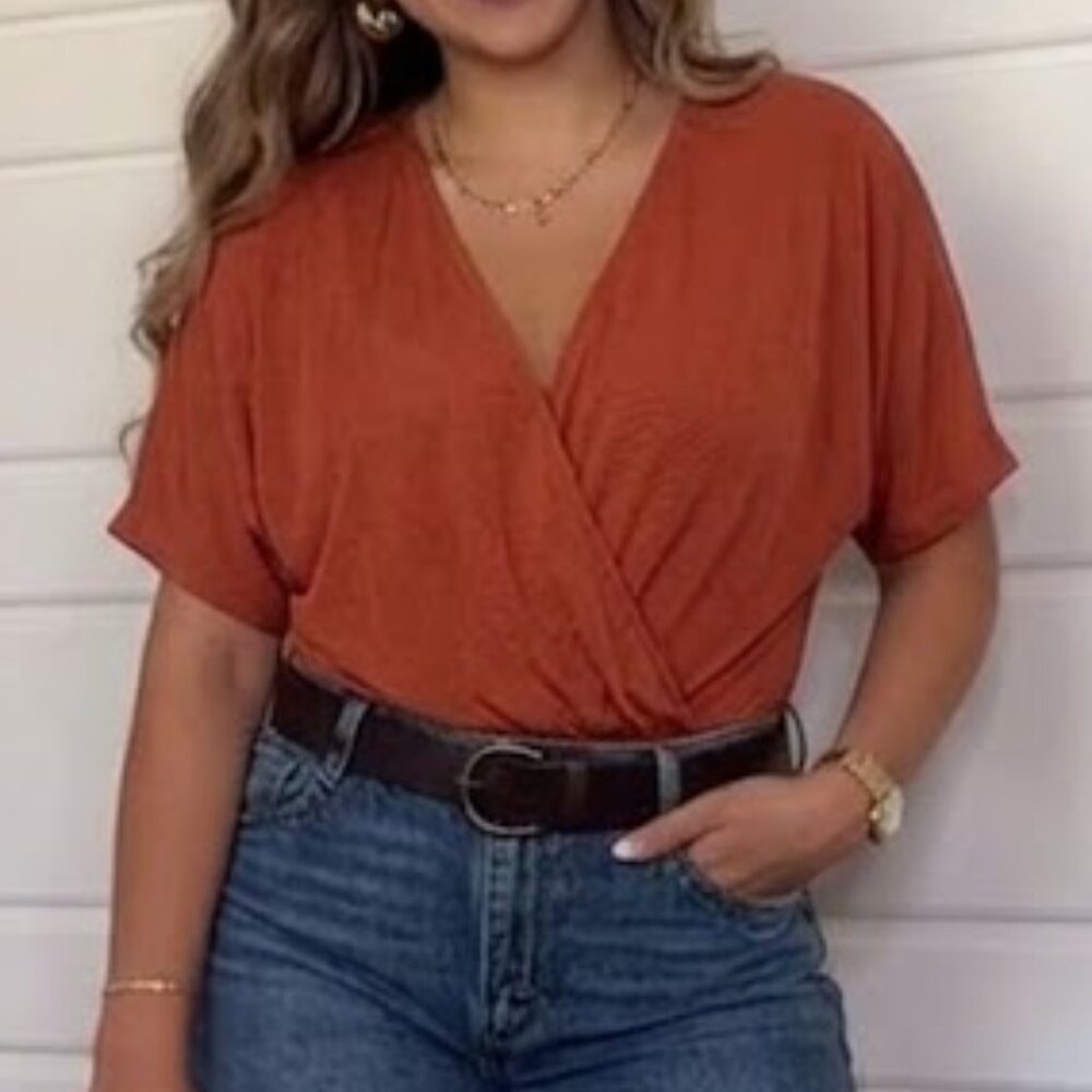 💥🚀💥 Forever 21 Bodysuit Sz S Orange Wrap V Neck Flowy Going Out Top